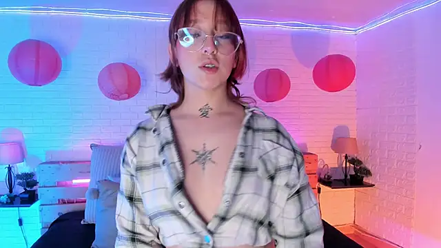 sofi bakerr online show from March 22, 2025, 11:42 am