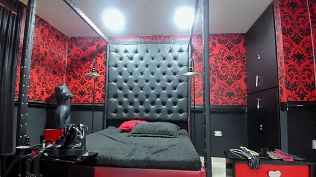 Snapshot of JAYLEN_BDSM chatting on February 9, 2026, 11:47 am JAYLEN BDSM online show from February 9, 2026, 11:47 am