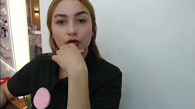 Snapshot of salome__lopez_ chatting on November 6, 2025, 2:18 pm salome lopez online show from November 6, 2025, 2:18 pm