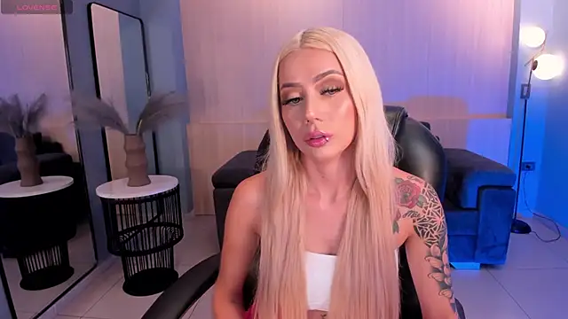 HannaConnor  online show from February 27, 2025, 7:58 pm