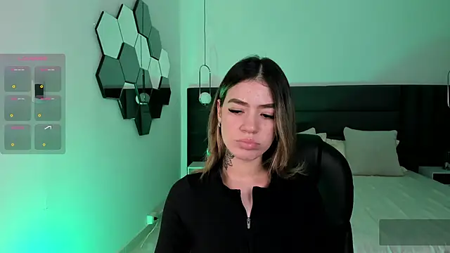 ViolettHansson online show from October 16, 2025, 8:54 pm