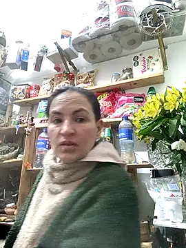 Snapshot of Divalive_28 chatting on November 19, 2025, 10:26 am Divalive 28 online show from November 19, 2025, 10:26 am