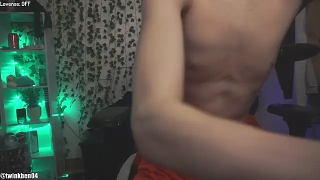 twinkben online show from November 16, 2025, 3:34 am