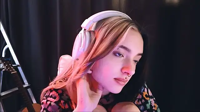 Avi Nile online show from February 6, 2025, 5:25 am