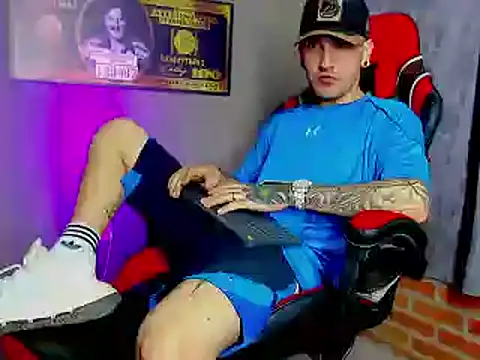 smoker445 online show from February 12, 2025, 4:23 am