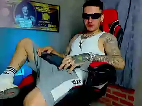 smoker445 online show from February 13, 2025, 4:54 am