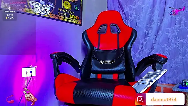 smoker445 online show from November 5, 2025, 7:58 pm