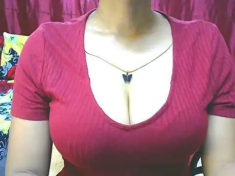 Snapshot of ishmita99 chatting on September 11, 2025, 3:39 am ishmita99 online show from September 11, 2025, 3:39 am