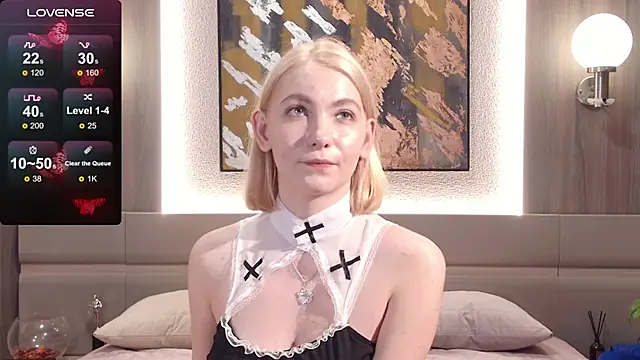 Snapshot of Roxana_perry chatting on January 1, 2025, 2:09 pm Roxana perry online show from January 1, 2025, 2:09 pm