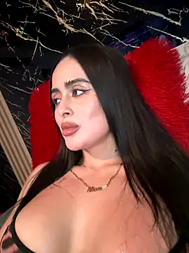 Snapshot of Alexandra_duque chatting on October 1, 2025, 8:48 pm Alexandra duque online show from October 1, 2025, 8:48 pm