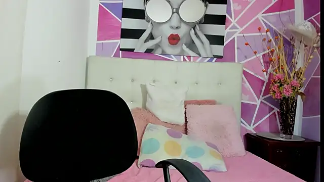 Brisahott online show from February 8, 2025, 6:12 pm