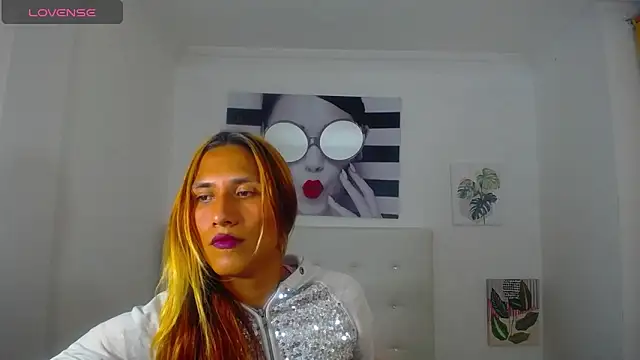 Brisahott online show from March 15, 2026, 2:17 am