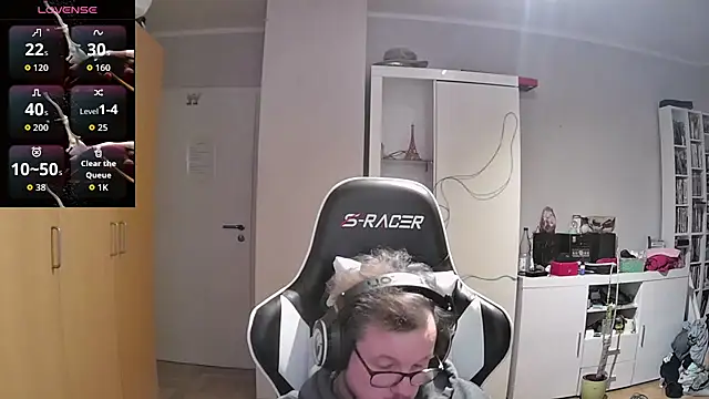 Snapshot of larsgessner30 chatting on October 19, 2025, 9:15 pm larsgessner30 online show from October 19, 2025, 9:15 pm