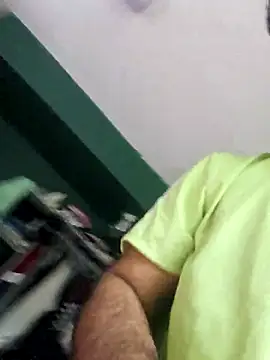 Snapshot of hard_dick011 chatting on June 29, 2026, 1:11 pm hard dick011 online show from June 29, 2026, 1:11 pm