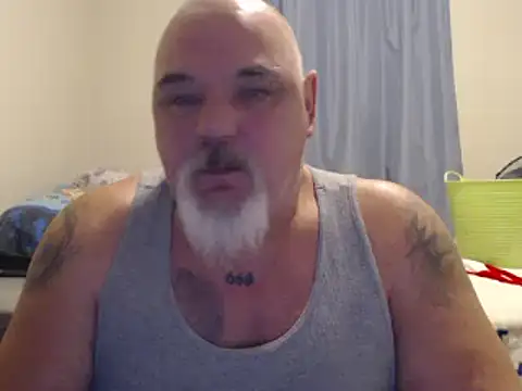 Snapshot of Newfiesausage1972 chatting on January 11, 2025, 1:11 pm Newfiesausage1972 online show from January 11, 2025, 1:11 pm