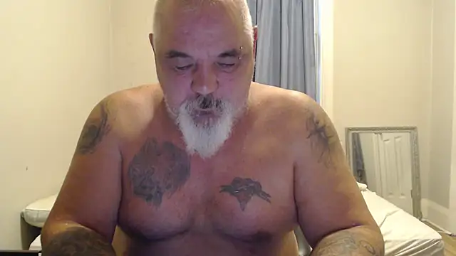 Snapshot of Newfiesausage1972 chatting on October 25, 2025, 11:51 am Newfiesausage1972 online show from October 25, 2025, 11:51 am