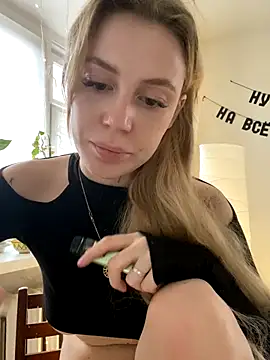 Snapshot of meanexx chatting on November 6, 2025, 10:38 am meanexx online show from November 6, 2025, 10:38 am