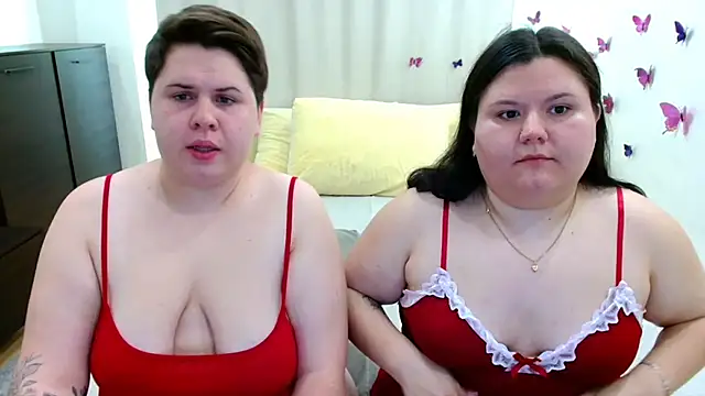 Snapshot of BeckyAndHellen chatting on September 20, 2025, 3:13 pm BeckyAndHellen online show from September 20, 2025, 3:13 pm