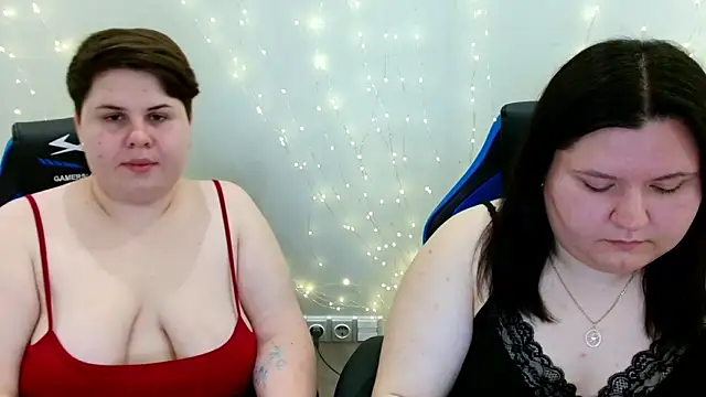 BeckyAndHellen online show from June 3, 2026, 9:23 am