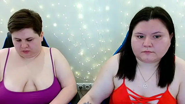 Snapshot of BeckyAndHellen chatting on June 21, 2026, 9:12 am BeckyAndHellen online show from June 21, 2026, 9:12 am