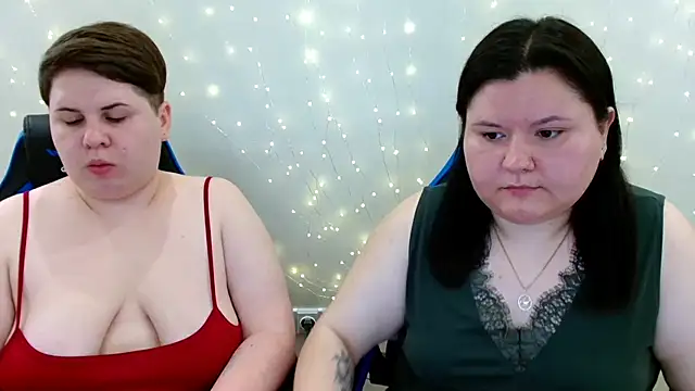 Snapshot of BeckyAndHellen chatting on June 27, 2026, 9:03 am BeckyAndHellen online show from June 27, 2026, 9:03 am