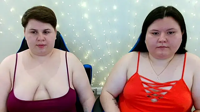 Snapshot of BeckyAndHellen chatting on June 28, 2026, 10:32 am BeckyAndHellen online show from June 28, 2026, 10:32 am