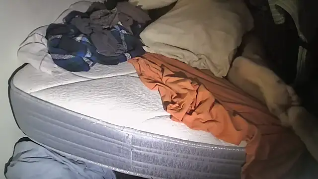 Snapshot of MartaMoon96 chatting on September 19, 2025, 2:35 am MartaMoon96 online show from September 19, 2025, 2:35 am