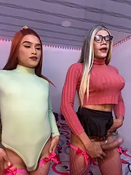 Snapshot of big_girl21cm chatting on November 11, 2025, 1:38 am big girl21cm online show from November 11, 2025, 1:38 am