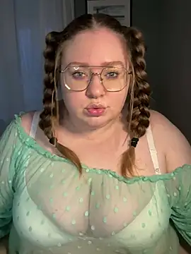 Snapshot of Chloe_WS chatting on February 7, 2025, 4:37 am Chloe WS online show from February 7, 2025, 4:37 am