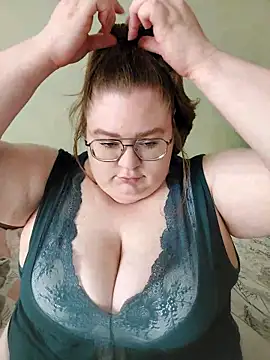 Snapshot of Chloe_WS chatting on October 3, 2025, 8:00 am Chloe WS online show from October 3, 2025, 8:00 am