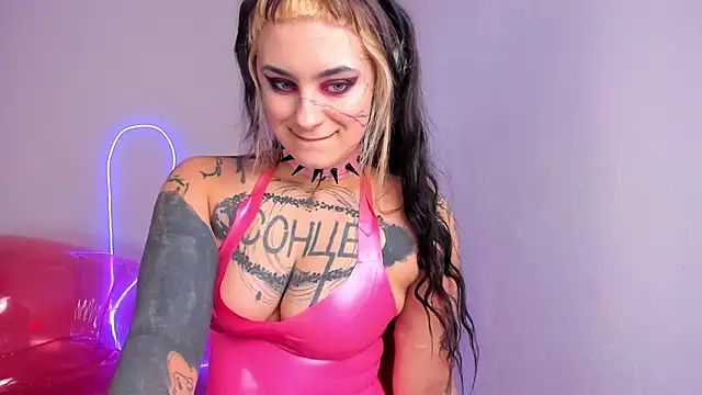 lady sontse  online show from February 21, 2025, 4:05 pm