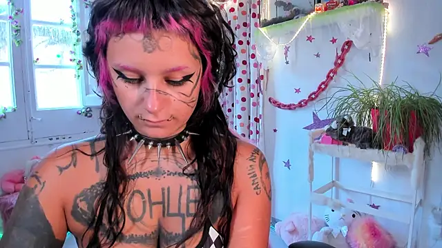 Snapshot of lady_sontse_ chatting on July 9, 2026, 3:05 pm lady sontse online show from July 9, 2026, 3:05 pm