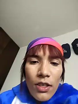 Yaumiko online show from December 31, 2024, 11:53 am