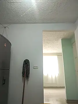 Yaumiko online show from March 12, 2026, 1:28 pm