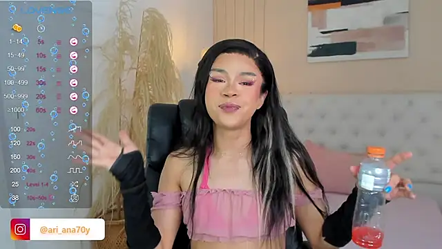 LOISE-XX online show from November 16, 2025, 7:03 am