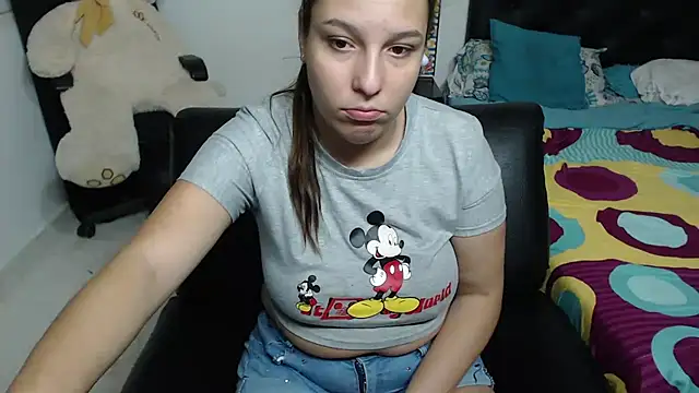 Snapshot of alexia_87 chatting on January 25, 2025, 2:37 am alexia 87 online show from January 25, 2025, 2:37 am