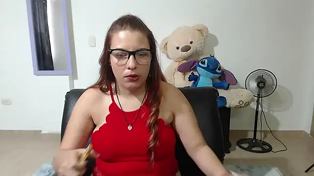 Snapshot of alexia_87 chatting on February 16, 2025, 3:27 pm alexia 87 online show from February 16, 2025, 3:27 pm