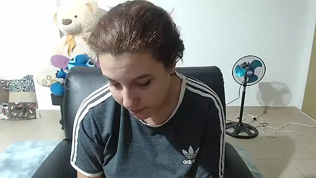 Snapshot of alexia_87 chatting on March 7, 2025, 11:49 pm alexia 87 online show from March 7, 2025, 11:49 pm