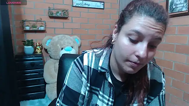 Snapshot of alexia_87 chatting on September 18, 2025, 8:55 pm alexia 87 online show from September 18, 2025, 8:55 pm