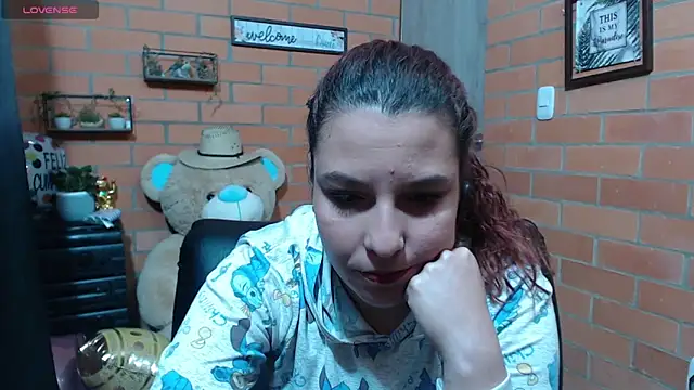 Snapshot of alexia_87 chatting on October 16, 2025, 10:55 pm alexia 87 online show from October 16, 2025, 10:55 pm