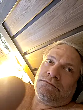 nuttinbuttcock69 online show from May 4, 2026, 12:45 pm