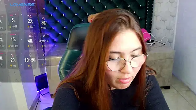 conniejames m online show from June 3, 2026, 2:33 pm