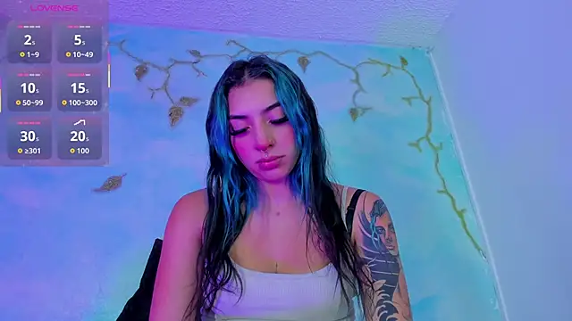 Snapshot of SaturnooStonee chatting on October 30, 2025, 2:35 am SaturnooStonee online show from October 30, 2025, 2:35 am