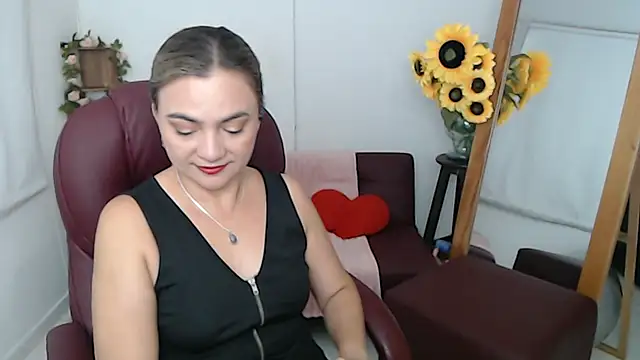 Snapshot of ana_milf chatting on June 14, 2026, 2:30 pm ana milf online show from June 14, 2026, 2:30 pm