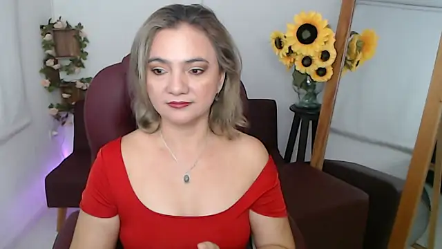 Snapshot of ana_milf chatting on June 19, 2026, 1:37 pm ana milf online show from June 19, 2026, 1:37 pm