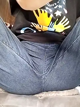 Mie610 online show from March 13, 2025, 11:38 pm