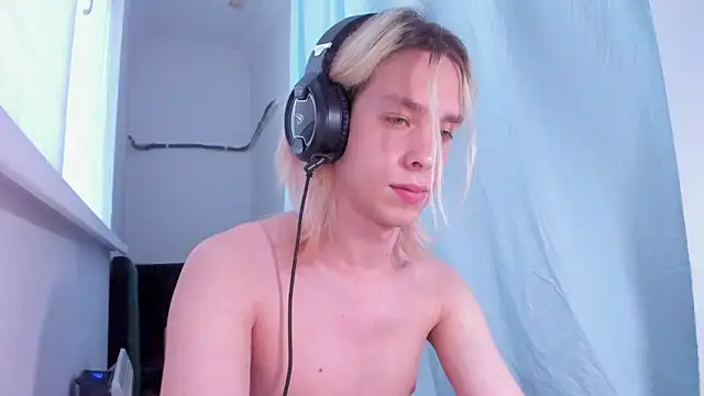 Snapshot of matt_spark chatting on February 25, 2025, 3:20 am matt spark online show from February 25, 2025, 3:20 am