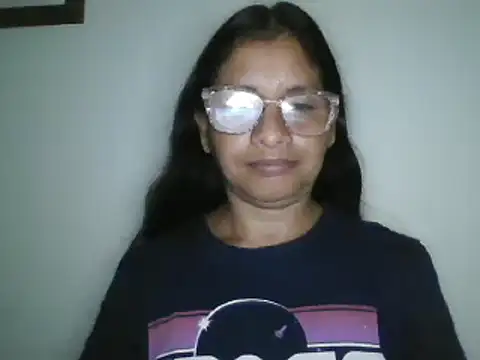 Snapshot of titssmall123 chatting on January 14, 2025, 5:08 am titssmall123 online show from January 14, 2025, 5:08 am