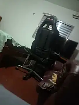 Snapshot of gressw22 chatting on September 14, 2025, 1:32 pm gressw22 online show from September 14, 2025, 1:32 pm