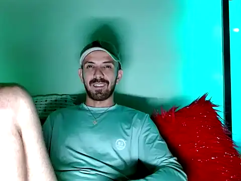 Snapshot of Tomas_Tylor chatting on April 28, 2026, 2:27 am Tomas Tylor online show from April 28, 2026, 2:27 am